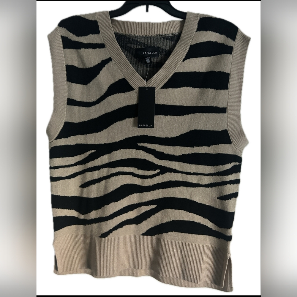 Women's Sleeveless Sweater Vest Top NWT